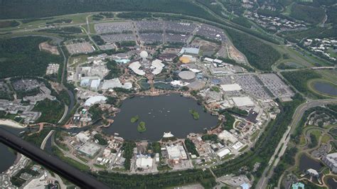 Awe-Inspiring Feats: Uncovering the Magic of Orlando's Aerial Display